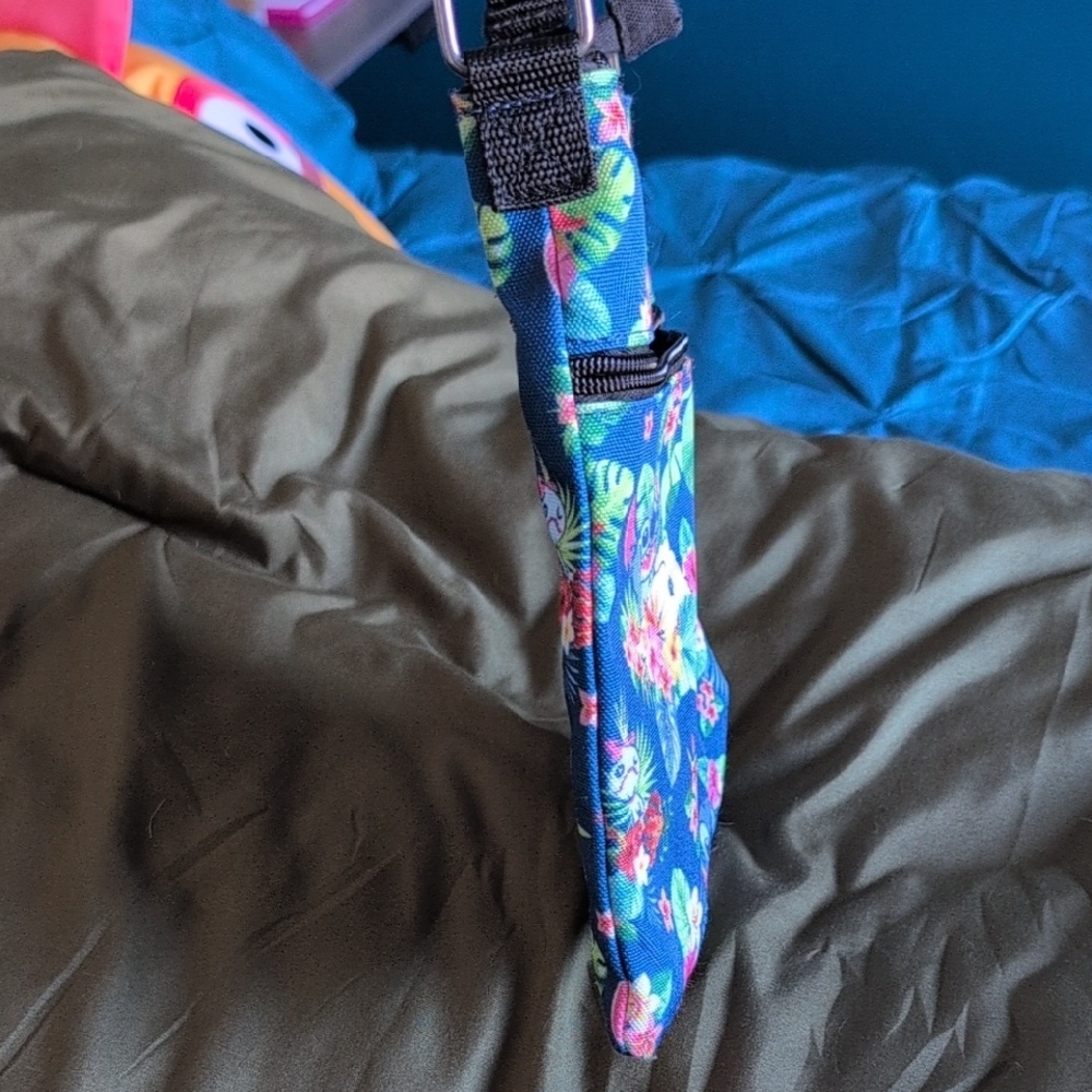 Loungefly Disney Stitch Blue Floral Crossbody Bag - Picture 4 of 5